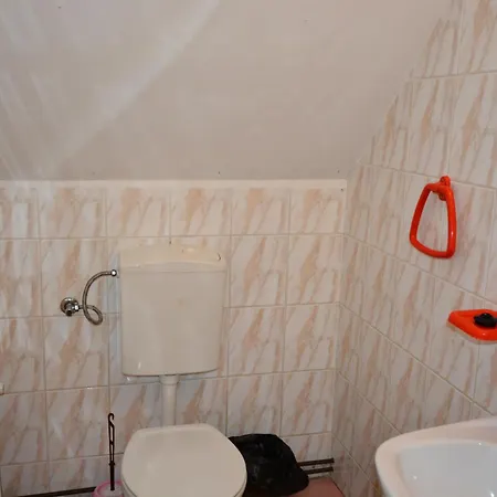 Domyletnie Dom 100m2 Z Dzialka I Balkonem
